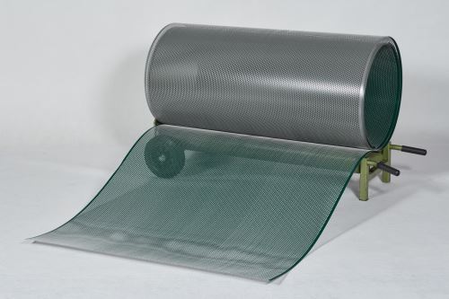 PREFA perforiertes Aluminiumblech auf Rolle 0,70 x 1000 mm, Lichtgrau/Moosgrün